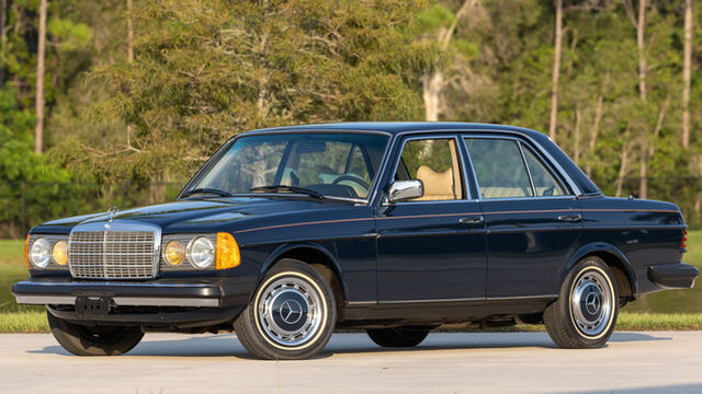 1977 Mercedes Benz 240D