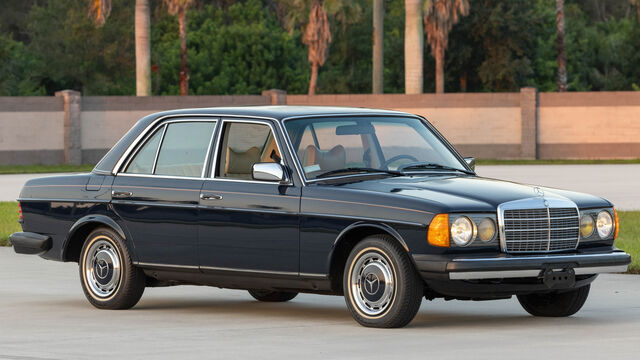 1977 Mercedes Benz 240D